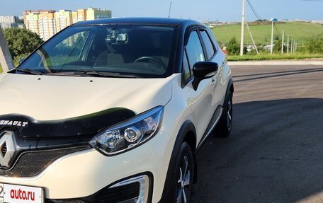 Renault Kaptur I рестайлинг, 2019 год, 1 430 000 рублей, 2 фотография