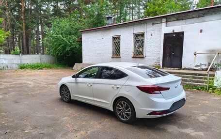 Hyundai Avante, 2019 год, 1 800 000 рублей, 4 фотография