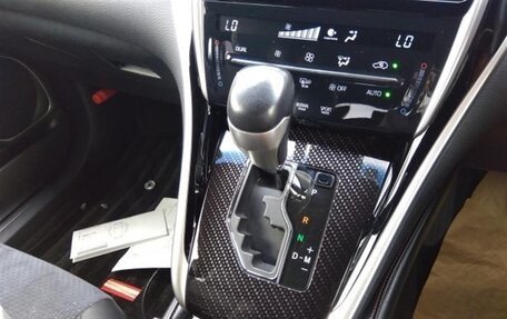 Toyota Harrier, 2018 год, 2 350 000 рублей, 10 фотография