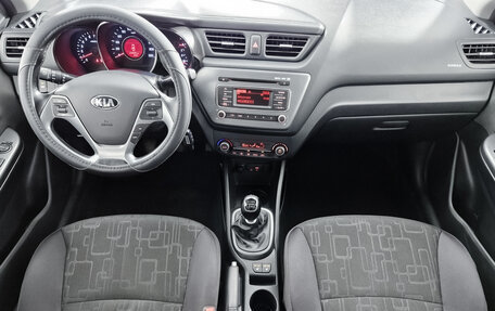 KIA Rio III рестайлинг, 2015 год, 1 019 000 рублей, 22 фотография