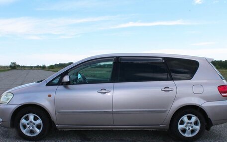 Toyota Ipsum II, 2003 год, 835 000 рублей, 4 фотография