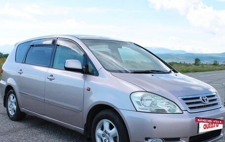 Toyota Ipsum II, 2003 год, 835 000 рублей, 3 фотография
