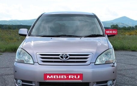 Toyota Ipsum II, 2003 год, 835 000 рублей, 2 фотография