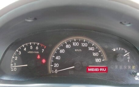 Toyota Ipsum II, 2003 год, 835 000 рублей, 16 фотография
