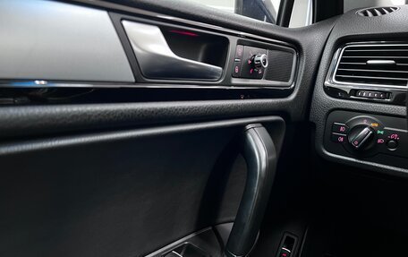 Volkswagen Touareg III, 2010 год, 2 200 000 рублей, 29 фотография