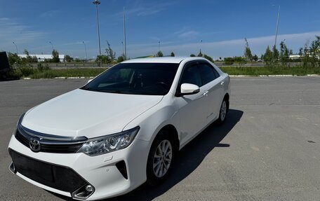 Toyota Camry, 2017 год, 2 640 000 рублей, 2 фотография