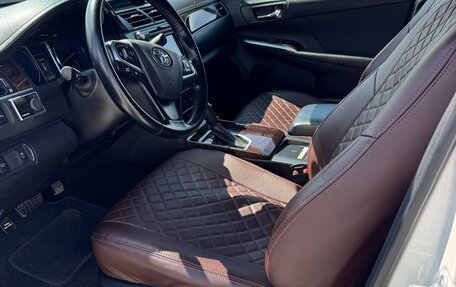 Toyota Camry, 2017 год, 2 640 000 рублей, 11 фотография