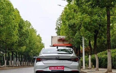 Hyundai Elantra, 2022 год, 1 550 000 рублей, 4 фотография
