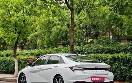 Hyundai Elantra, 2022 год, 1 550 000 рублей, 3 фотография