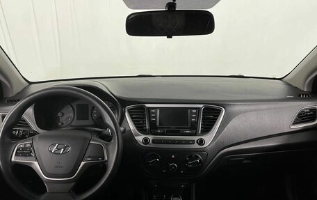 Hyundai Solaris II рестайлинг, 2018 год, 1 290 000 рублей, 11 фотография