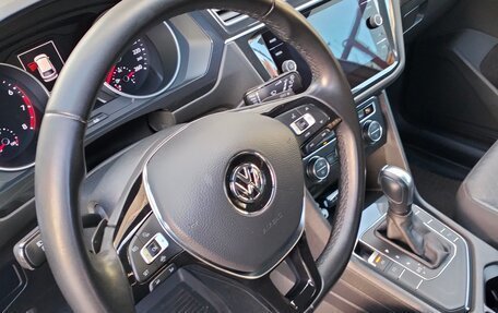 Volkswagen Tiguan II, 2020 год, 2 640 000 рублей, 9 фотография