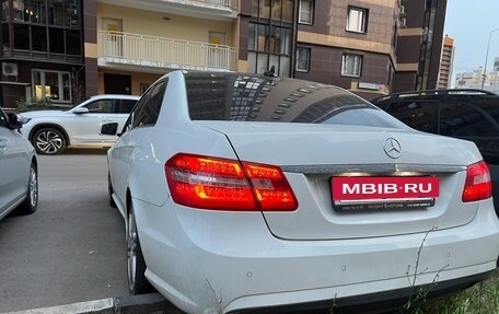 Mercedes-Benz E-Класс, 2012 год, 1 600 000 рублей, 4 фотография