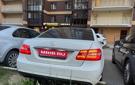 Mercedes-Benz E-Класс, 2012 год, 1 600 000 рублей, 5 фотография