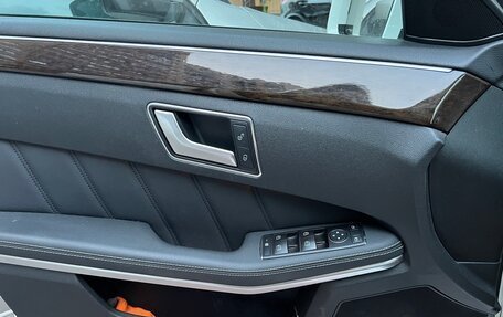 Mercedes-Benz E-Класс, 2012 год, 1 600 000 рублей, 13 фотография