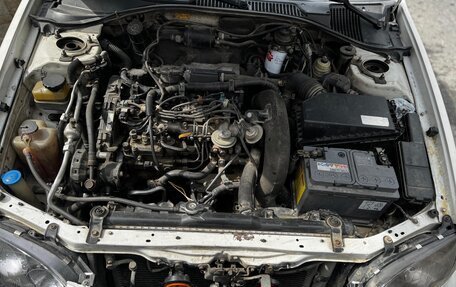 Toyota Avensis III рестайлинг, 1999 год, 400 000 рублей, 9 фотография