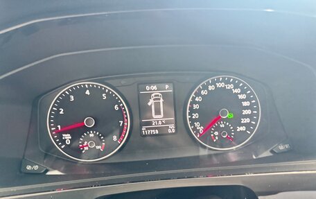 Volkswagen Multivan T6 рестайлинг, 2019 год, 5 550 000 рублей, 17 фотография