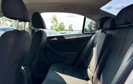 Volkswagen Jetta VI, 2017 год, 1 250 000 рублей, 13 фотография