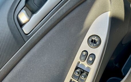 Hyundai Solaris II рестайлинг, 2015 год, 799 000 рублей, 15 фотография