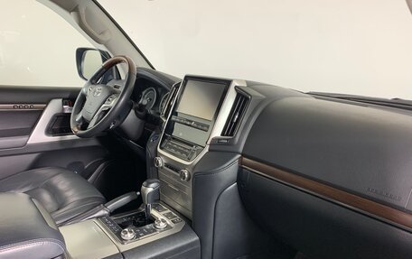 Toyota Land Cruiser 200, 2016 год, 6 200 000 рублей, 13 фотография