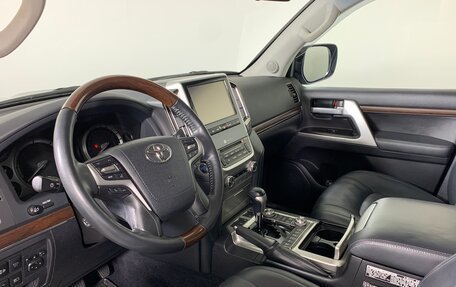 Toyota Land Cruiser 200, 2016 год, 6 200 000 рублей, 11 фотография