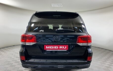 Toyota Land Cruiser 200, 2016 год, 6 200 000 рублей, 6 фотография