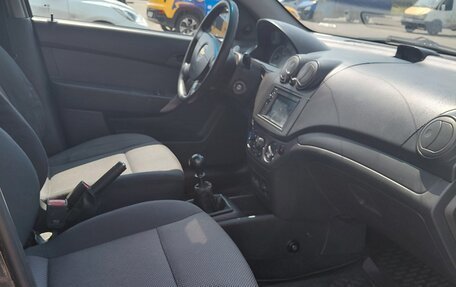 Chevrolet Aveo III, 2010 год, 8 фотография