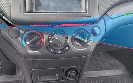 Chevrolet Aveo III, 2010 год, 6 фотография