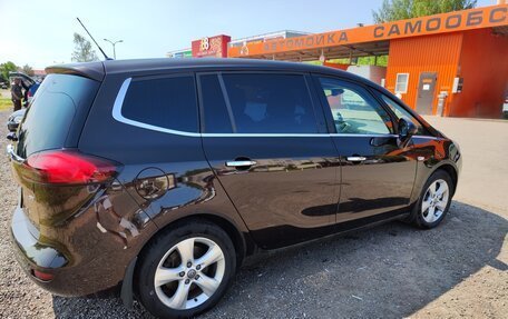 Opel Zafira C рестайлинг, 2013 год, 1 050 000 рублей, 2 фотография