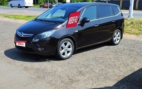 Opel Zafira C рестайлинг, 2013 год, 1 050 000 рублей, 5 фотография