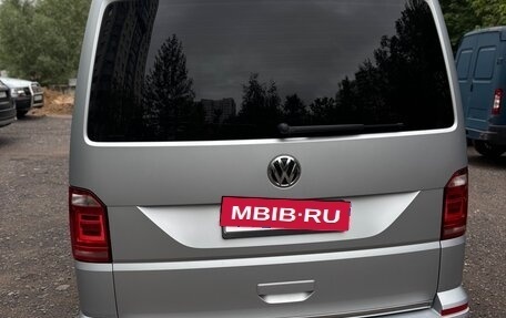 Volkswagen Multivan T6 рестайлинг, 2016 год, 4 580 000 рублей, 6 фотография