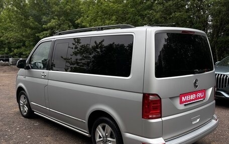 Volkswagen Multivan T6 рестайлинг, 2016 год, 4 580 000 рублей, 5 фотография