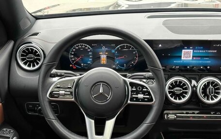 Mercedes-Benz GLB, 2022 год, 2 500 000 рублей, 16 фотография