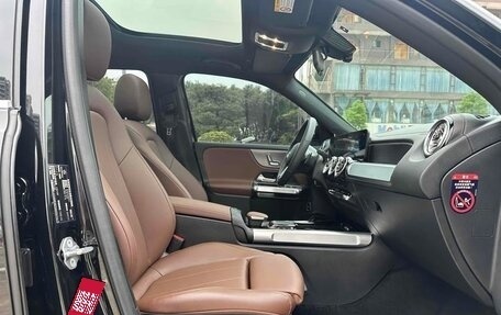Mercedes-Benz GLB, 2022 год, 2 500 000 рублей, 29 фотография