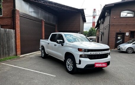 Chevrolet Silverado, 2020 год, 6 000 000 рублей, 2 фотография