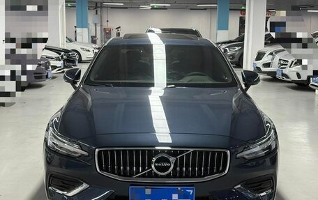 Volvo S60 III, 2022 год, 2 500 000 рублей, 2 фотография