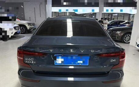 Volvo S60 III, 2022 год, 2 500 000 рублей, 5 фотография