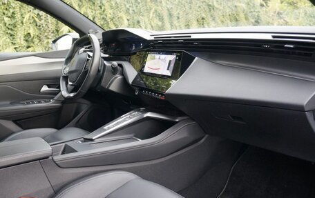 Peugeot 308, 2022 год, 2 090 000 рублей, 9 фотография
