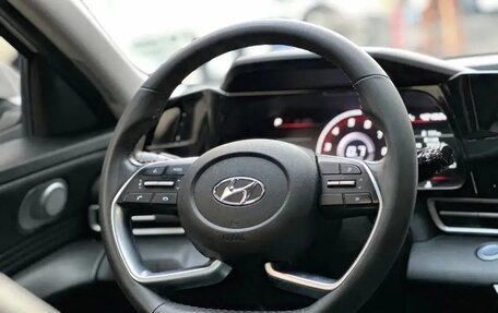 Hyundai Elantra, 2022 год, 1 570 000 рублей, 18 фотография