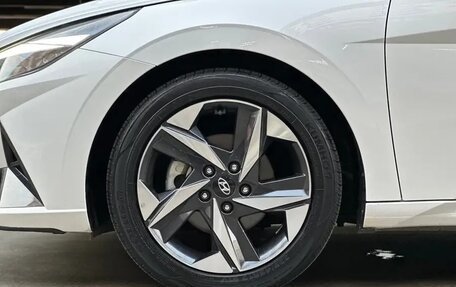 Hyundai Elantra, 2022 год, 1 570 000 рублей, 12 фотография