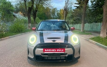 MINI Hatch, 2024 год, 3 200 000 рублей, 2 фотография