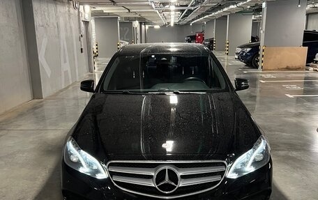 Mercedes-Benz E-Класс, 2014 год, 2 700 000 рублей, 3 фотография