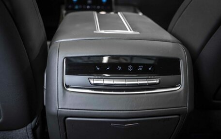 Cadillac Escalade V, 2025 год, 23 000 000 рублей, 13 фотография