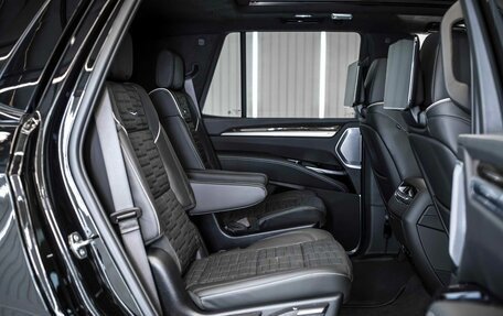 Cadillac Escalade V, 2025 год, 23 000 000 рублей, 26 фотография