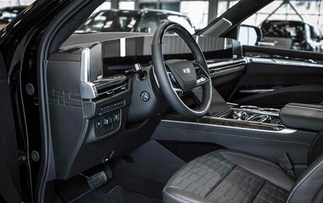 Cadillac Escalade V, 2025 год, 23 000 000 рублей, 17 фотография