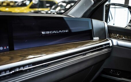 Cadillac Escalade V, 2025 год, 23 000 000 рублей, 33 фотография