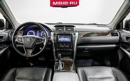 Toyota Camry, 2017 год, 2 448 000 рублей, 17 фотография