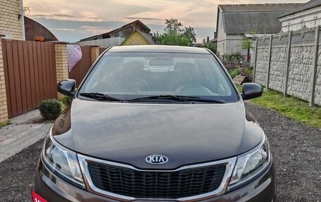 KIA Rio III рестайлинг, 2014 год, 920 000 рублей, 2 фотография