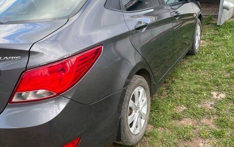 Hyundai Solaris II рестайлинг, 2015 год, 830 000 рублей, 3 фотография