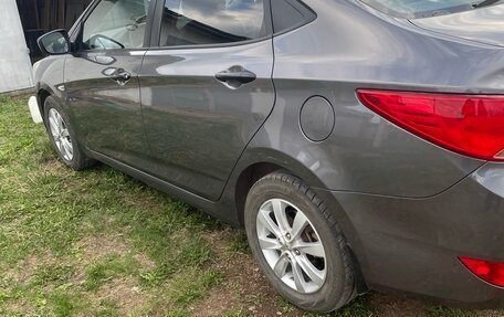 Hyundai Solaris II рестайлинг, 2015 год, 830 000 рублей, 6 фотография