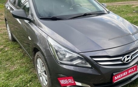 Hyundai Solaris II рестайлинг, 2015 год, 830 000 рублей, 4 фотография